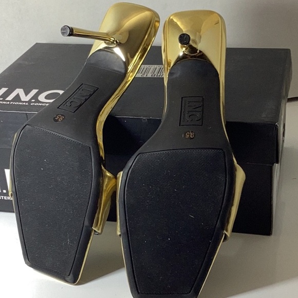 CANDINA WOMENS PATENT SQUARE TOE SLIDE SANDALS - Picture 7 of 7